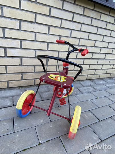 Трехколесный велосипед
