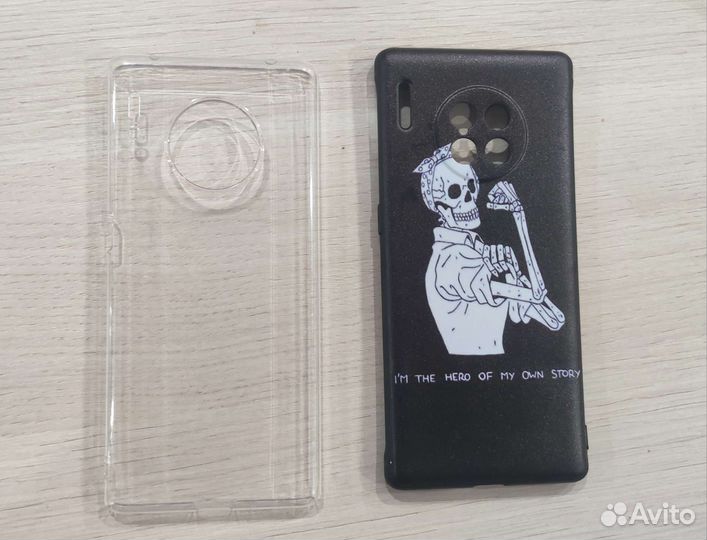 Чехол на телефон