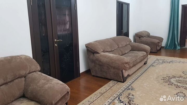 Диван с креслами