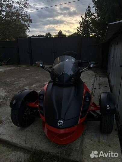Трицикл BRP CAN-AM RD S
