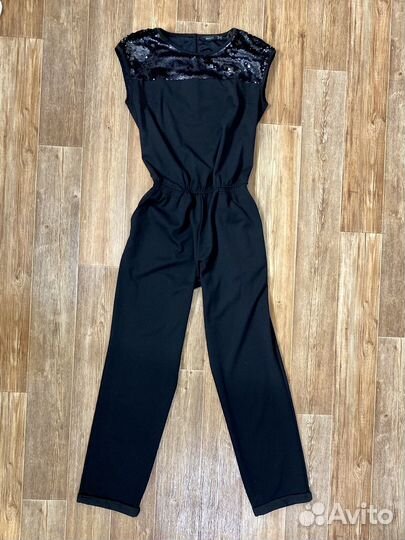 Комбинезон женский с пайетками