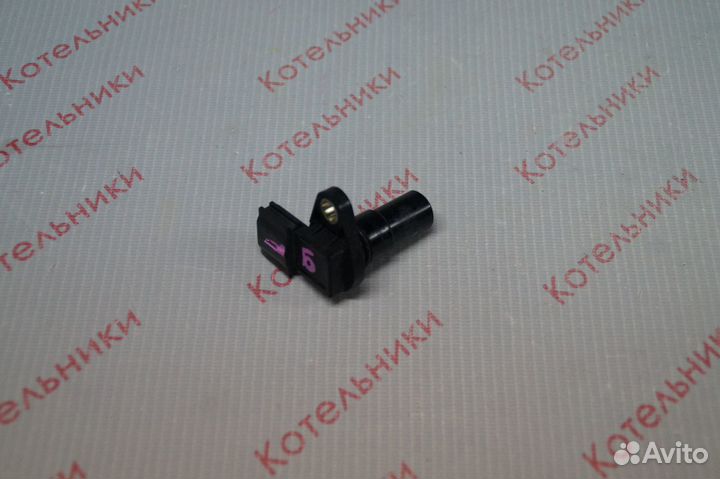 Nissan 31935-8E006 Датчик