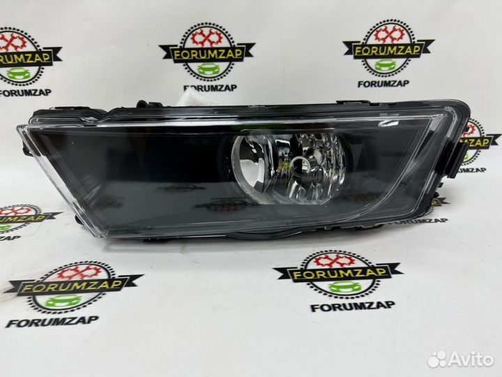 Фара противотуманная передняя левая Skoda Octavia