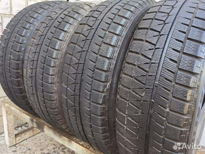 Bridgestone Blizzak Revo GZ 215/60 R17 96Q