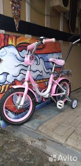 Велосипед с ручкой (для девочек )