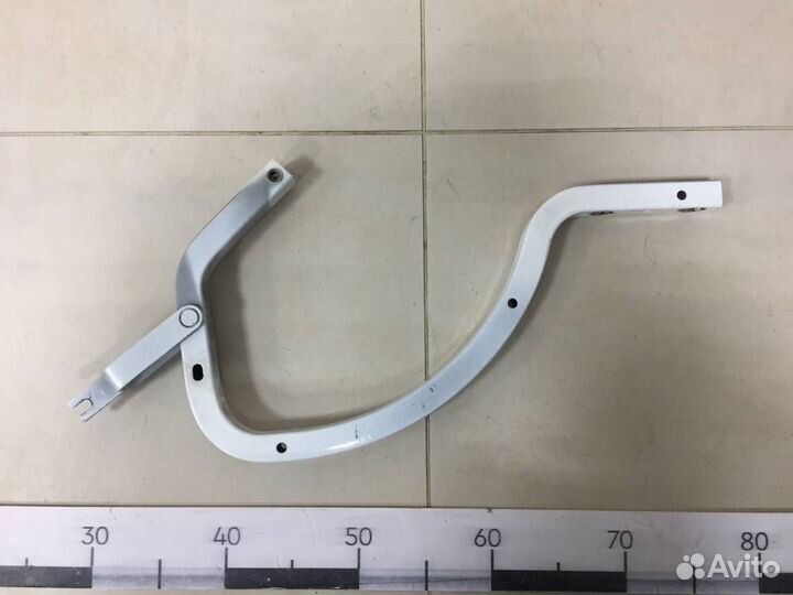 Петля крышки багажника Toyota Corolla E180 2013