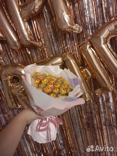 Букет из чупа чупсов