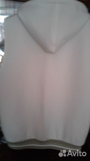 Жилет двухсторонний с капюшоном