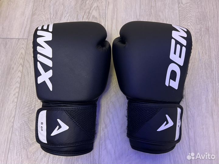 Боксерские перчатки demix 8 oz