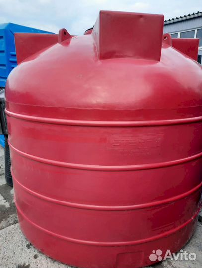 Ёмкость / бочка пластиковая