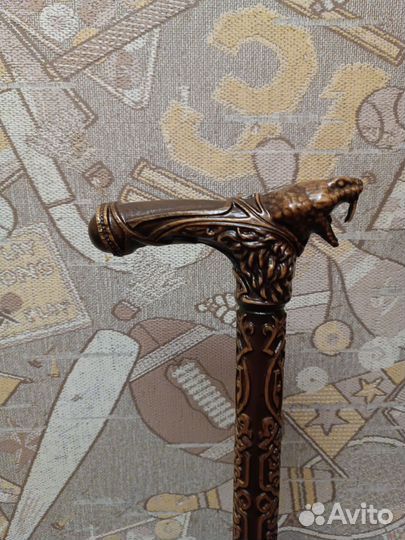 Трость для ходьбы деревянная