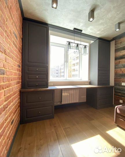 Рабочая зона у окна