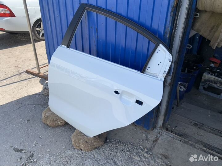 Дверь передняя левая Kia Rio 4 Оригинал