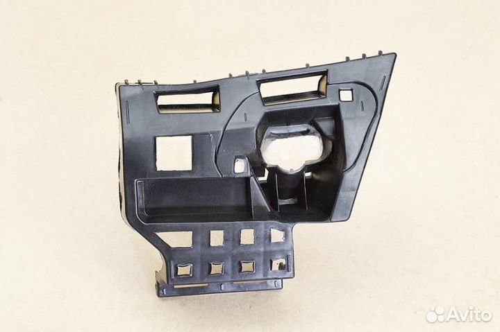 Крепление бампера Skoda Octavia левое 2013-2016