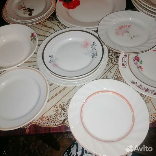 Тарелки, блюдце