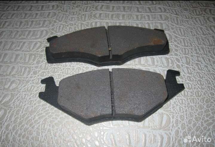 Тормозные накладки wv golf 2