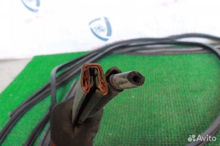 Дверные уплотнители Cadillac Escalade GMT800