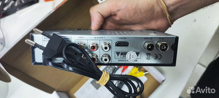 Цифровая DVB-T2 приставка yasin T8000 тв цифровая