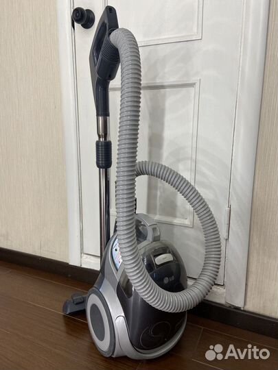 Пылесос LG 2000w бу