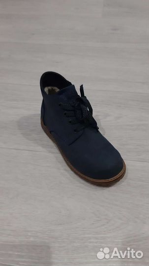 Обувь на мальчика30-32размер