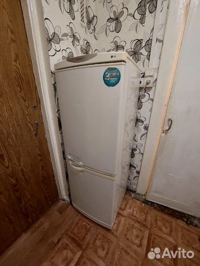 Холодильник двухкамерный LG