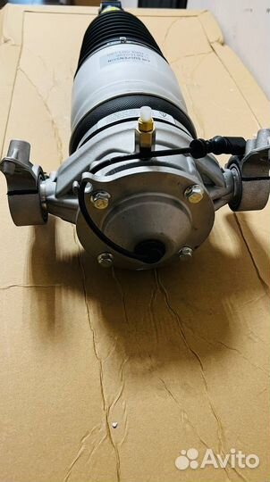 Задний амортизатор Porsche Cayenne 958