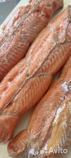 Форель радужная горячего копчения