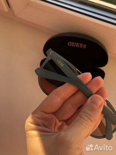 Женские очки Guess