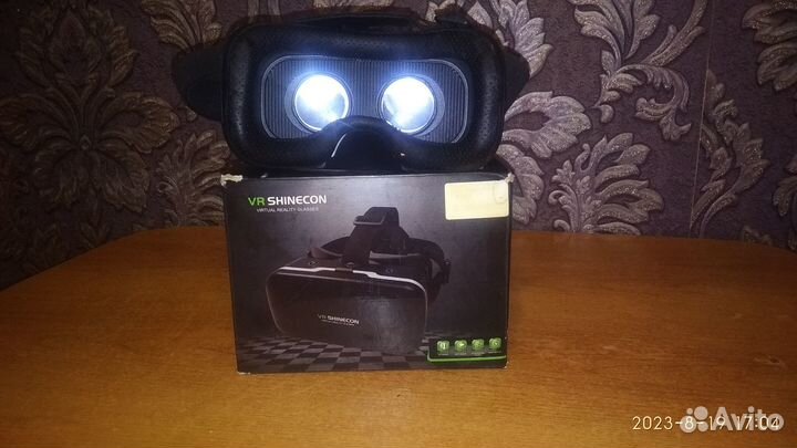 Вертикальные очки для смартфонов