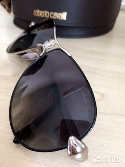 Очки солнцезащитные