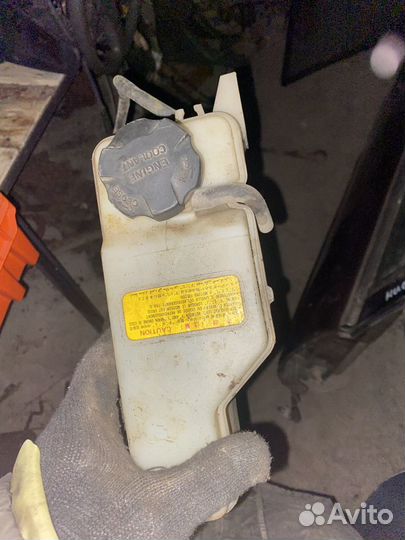 Бачек раширителя Hyundai santa fe