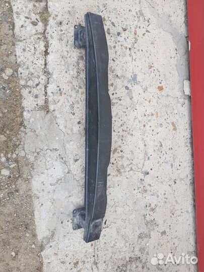 Усилитель заднего бампера