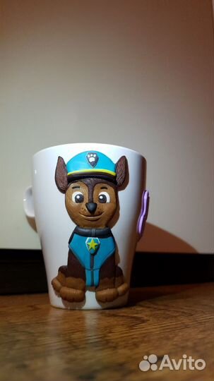 Декор на кружке из полимерной глины