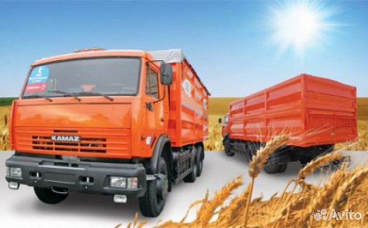 Водитель се на камаз с прицепом