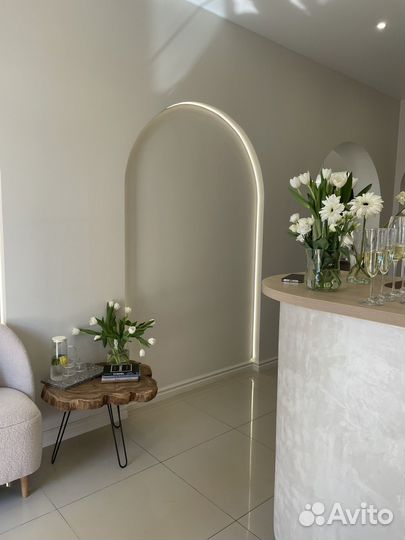 Помощник администратора в салон красоты