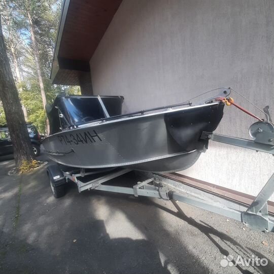 Моторная лодка