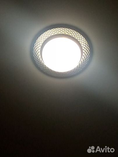 Светильник встраиваемый под лампу