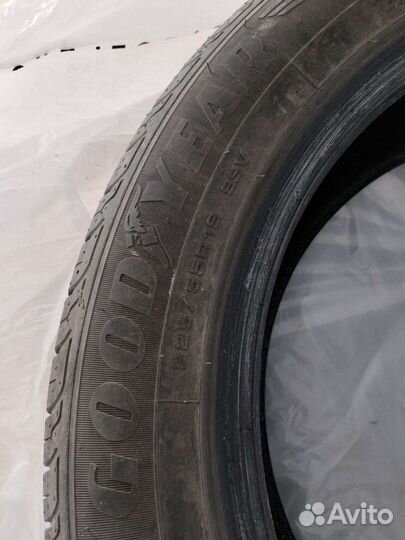 Goodyear EfficientGrip Performance SUV 225/55 R19