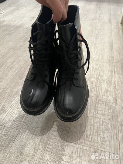 Резиновики Moschino