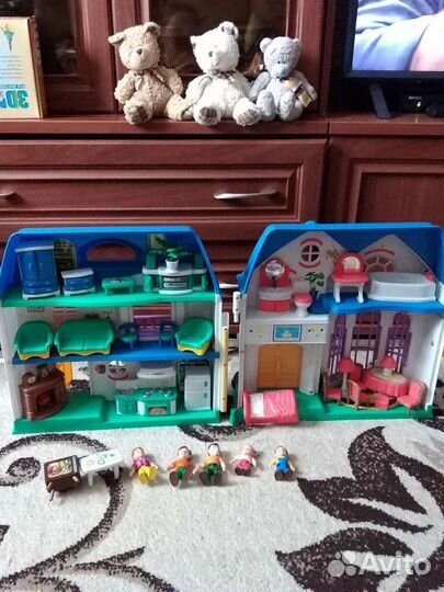 Кукольный домик с мебелью