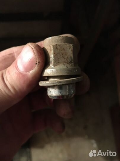 Колесные гайки