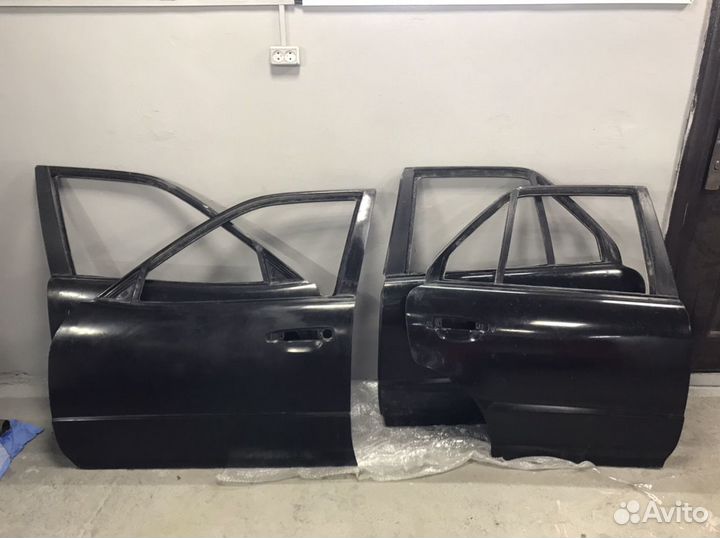 Пластиковые двери для Nissan Skyline R34 4 двери
