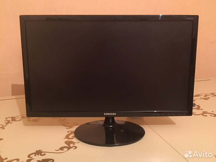 Монитор Samsung