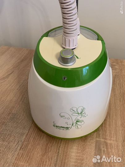 Отпариватель для одежды вертикальный