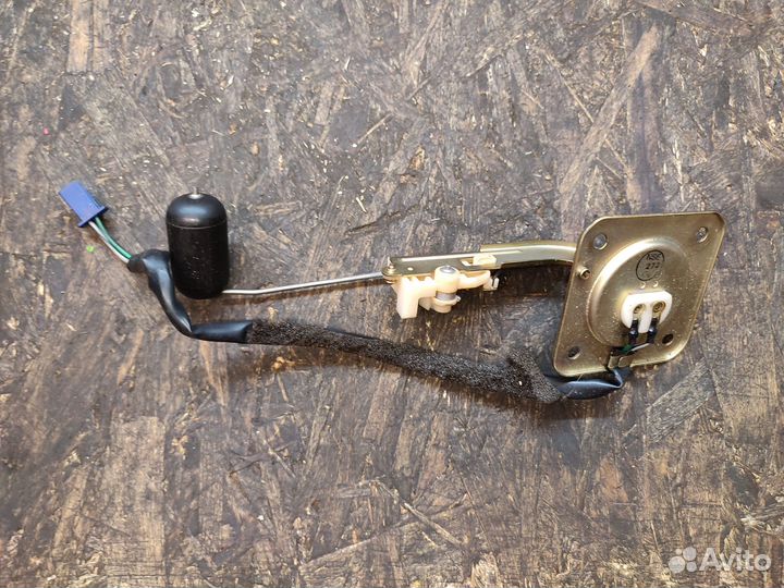 Vfr800 02-13 датчик топлива