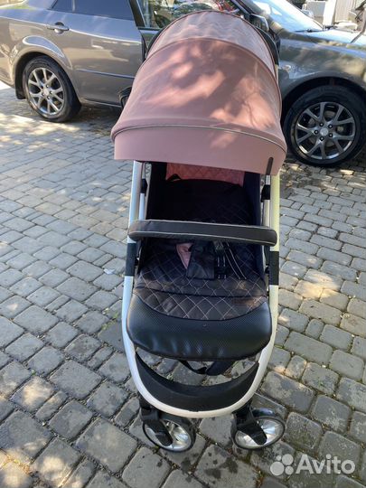 Коляска прогулочная
