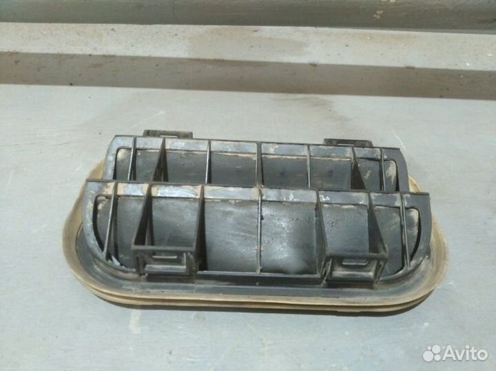 Клапан вентиляции багажника задний левый Ford