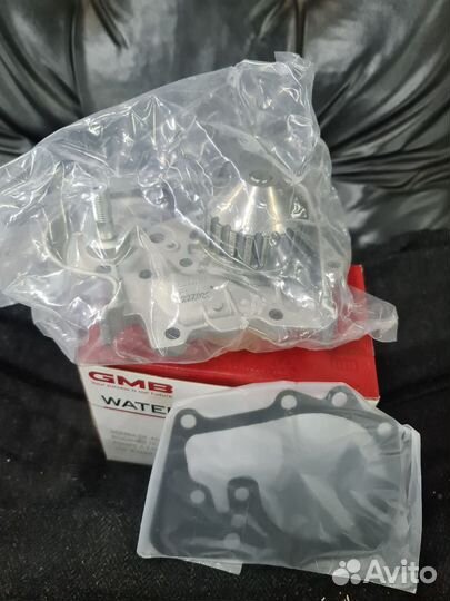 Водяной насос помпа