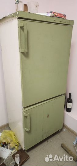 Холодильник бу советский