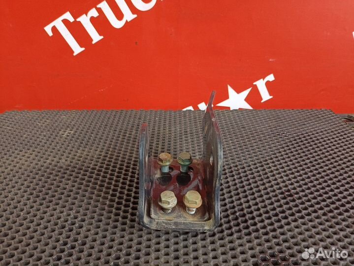 Кронштейн торсиона кабины правый